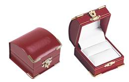 DOME STYLE RING LEATHERETTE BOX 27055-BX